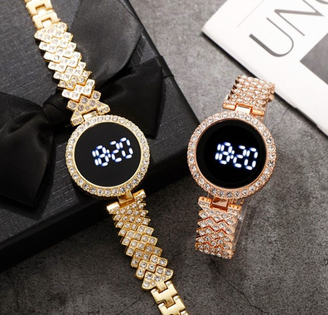 NEW FASHIONABLE STONE TOUCH ROUND LADIES WATCH FOR WOMEN